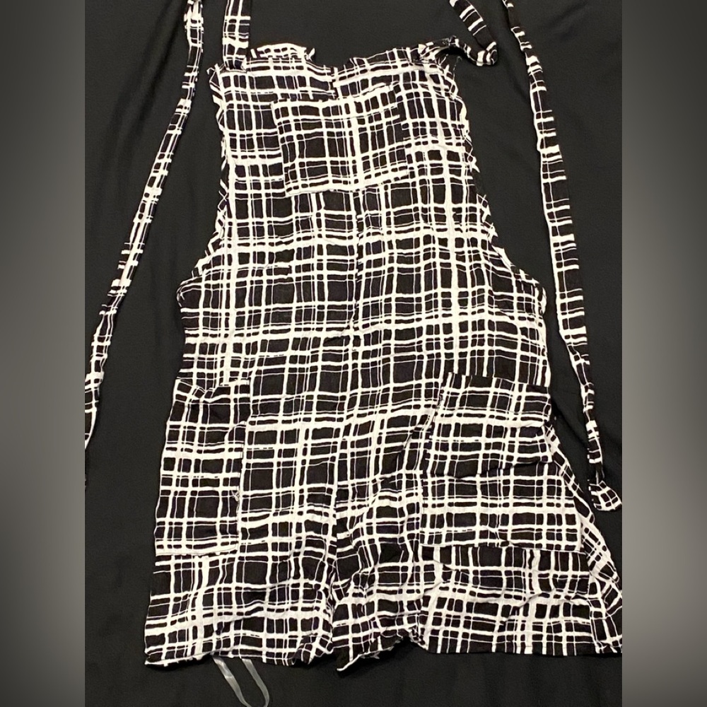 New Black and white romper